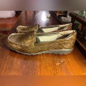 Women’s Easy Spirit Brown Croco Abriana Casual Flats Size 7